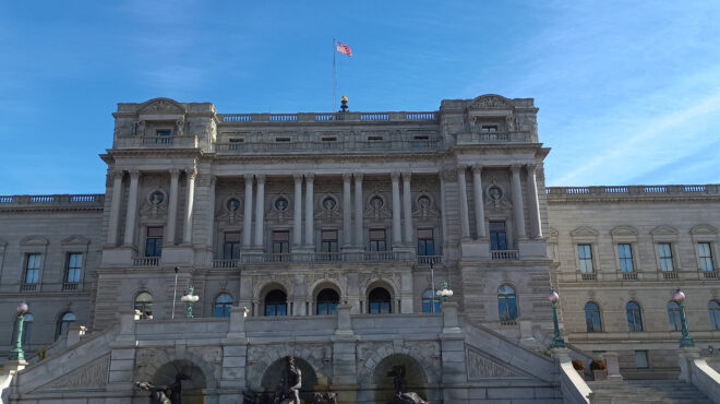 μετρούν-απώλειες-τραμπ-και-μασκ-το-χρο-563651905