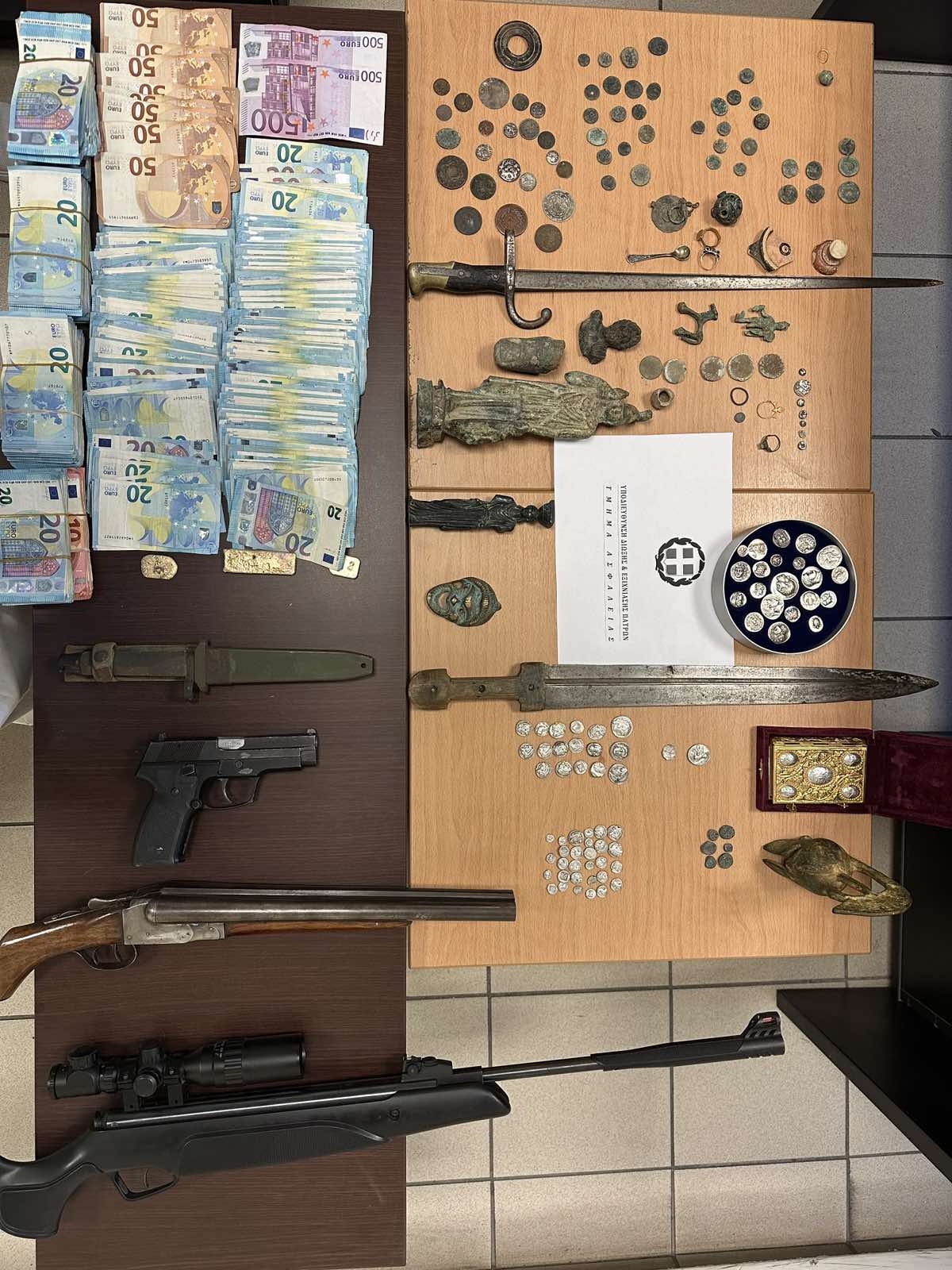 Βόρεια Ελλάδα: Αρχαιοκάπηλοι έκαναν ανασκαφές και έστελναν τους θησαυρούς σε οίκους δημοπρασιών-3