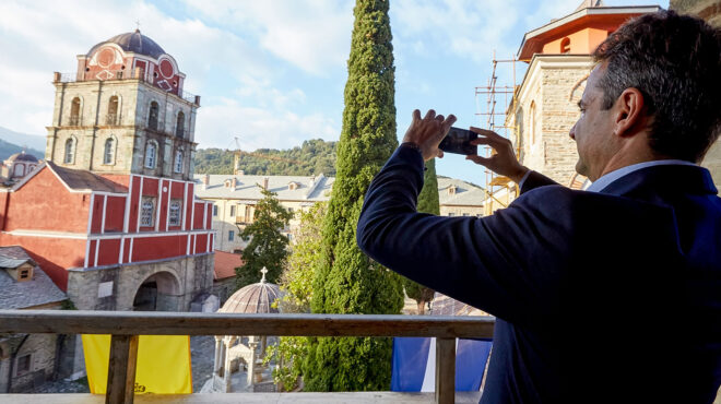 αγιο-ορος-αντιδράσεις-επτά-μονών-στην-563687875