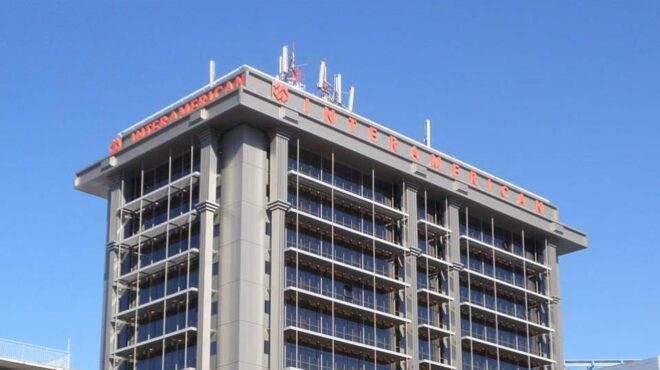 η-interamerican-και-η-εθνική-τράπεζα-563646394