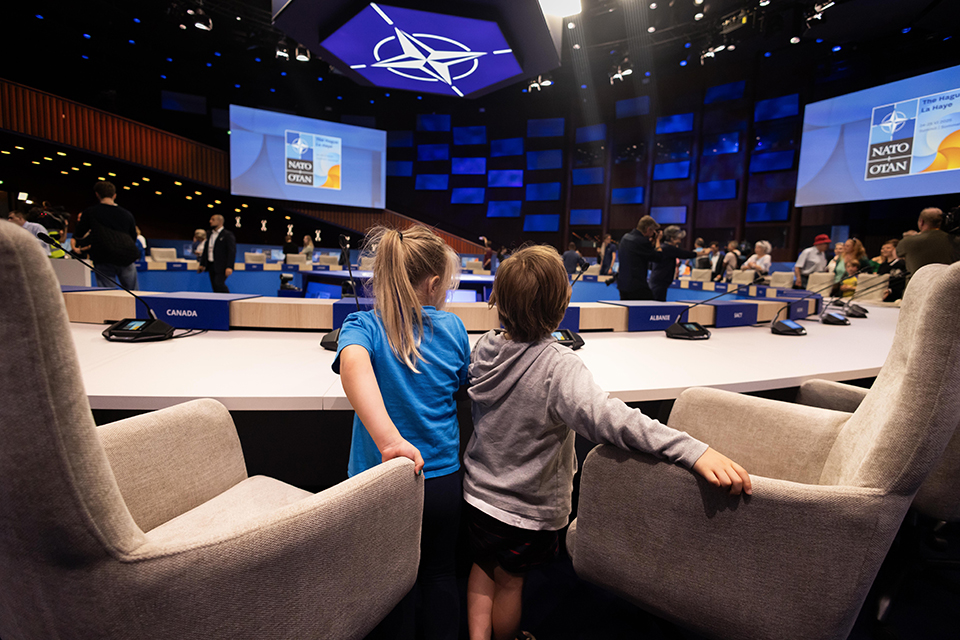 Μια παραγκούπολη για τα πεντάστερα-2