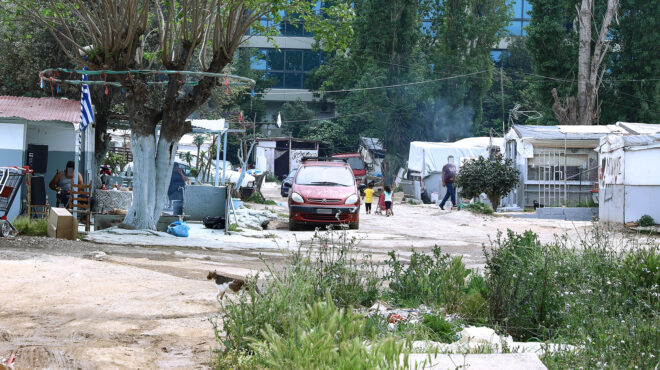 κοινότητες-ρομά-το-φαινόμενο-των-παι-563670454