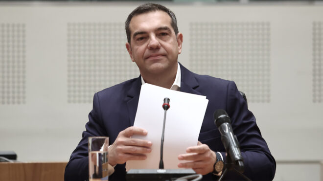 χορεύοντας-στο-χείλος-του-grexit-563689429