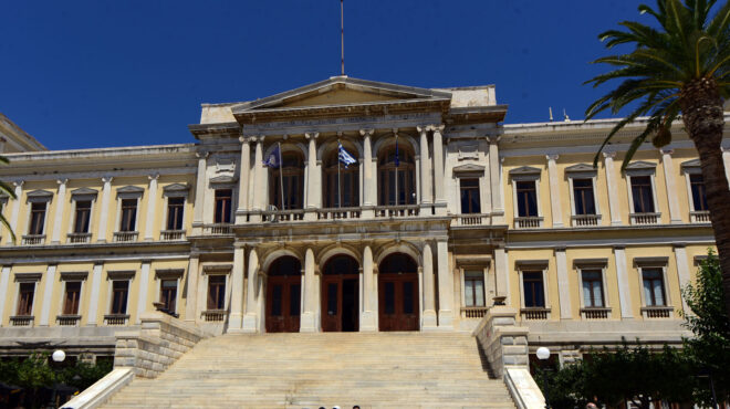 σύρος-πολίτης-ξυλοκόπησε-άγρια-υπάλλ-563681602