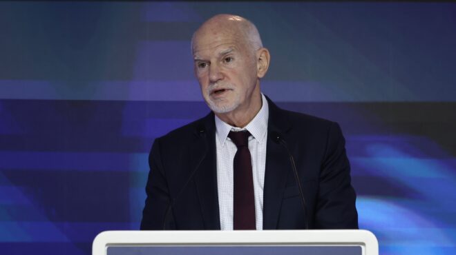 ο-γ-παπανδρέου-νέος-πρόεδρος-του-διεθν-563651524