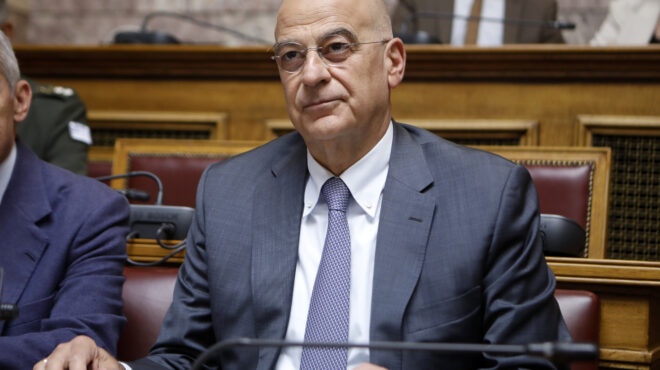 στη-γαλλία-ο-ν-δένδιας-για-την-καθέλκυσ-563647720