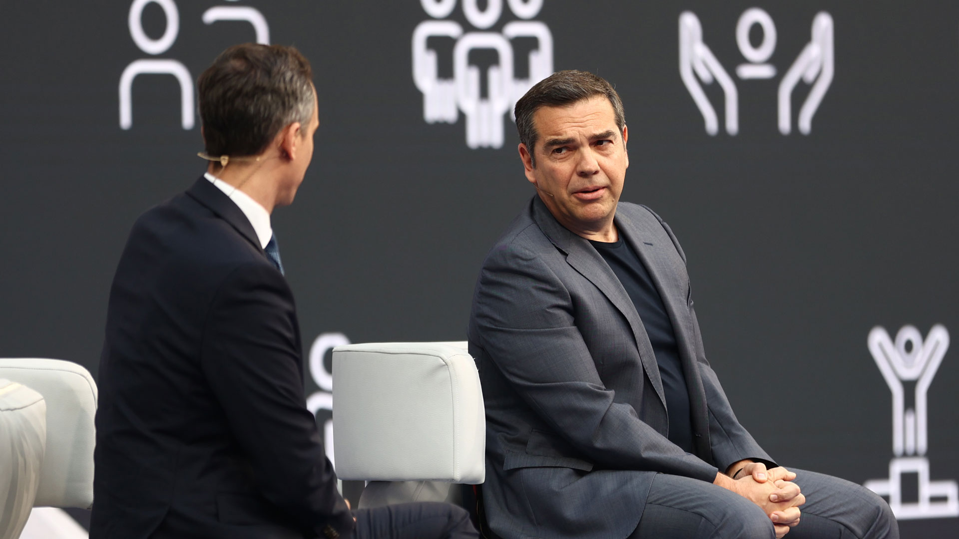 Τσίπρας: «Η χώρα βαλκανοποιείται – Μεγάλο ζητούμενο η εναλλακτική πρόταση»-1