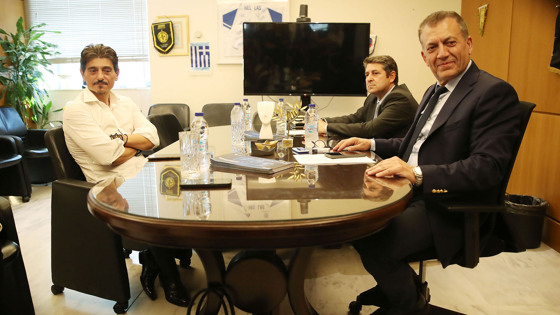 Οι τελικοί θα συνεχιστούν κανονικά-2