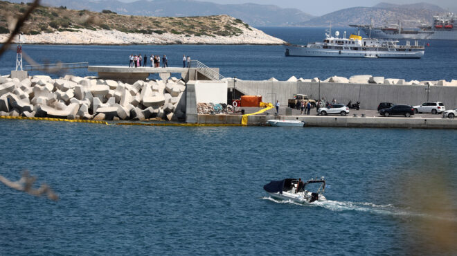 πτώση-ελικοπτέρου-στη-βουλιαγμένη-συ-563664343