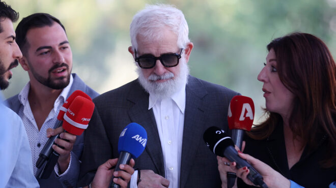 πέτρος-φιλιππίδης-εχω-ελαττώματα-έχω-563672428