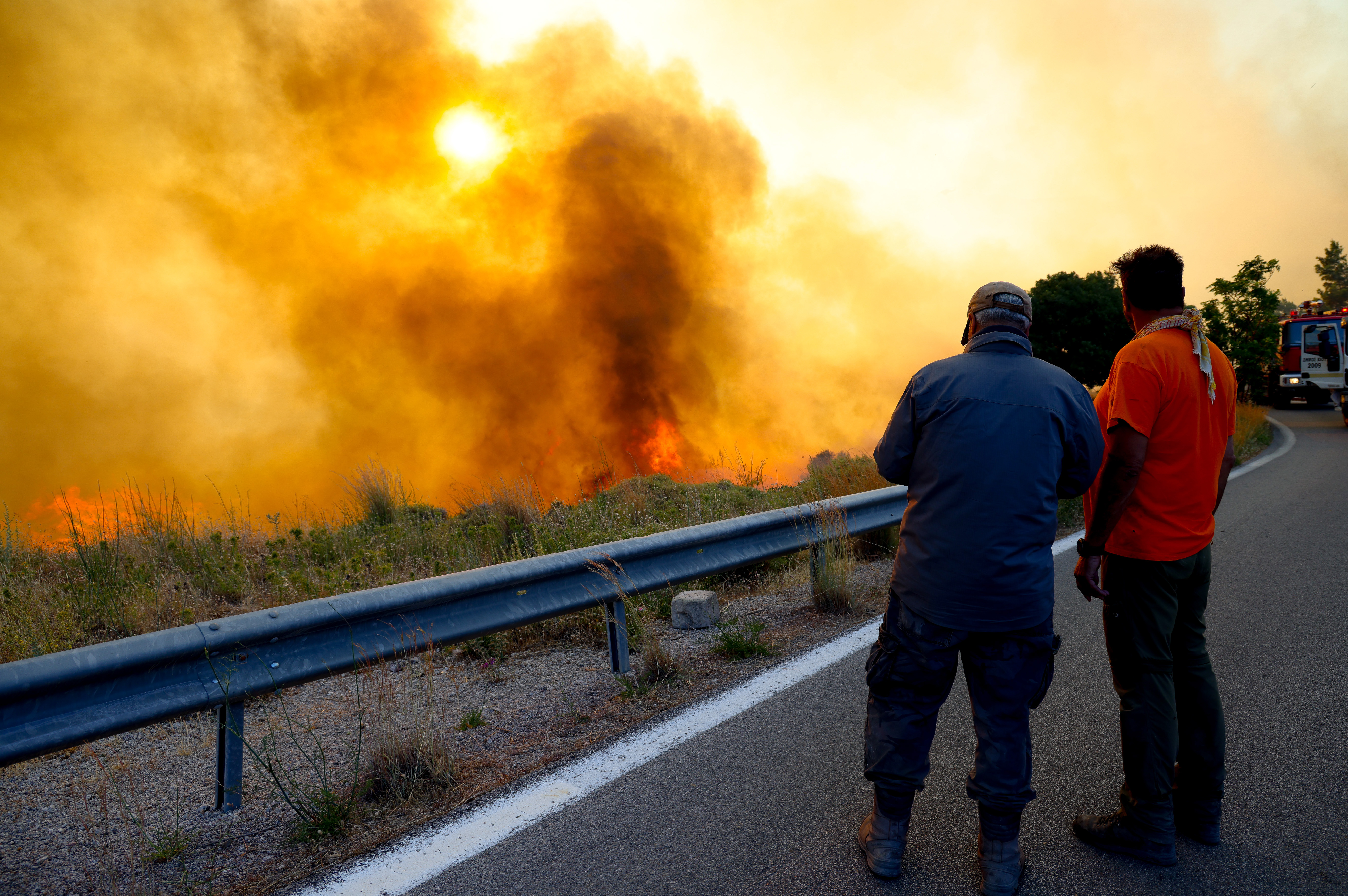 Χίος: H πρώτη μεγάλη πυρκαγιά του καλοκαιριού – Τα πέντε μέτωπα και τα δύο στοιχήματα-1