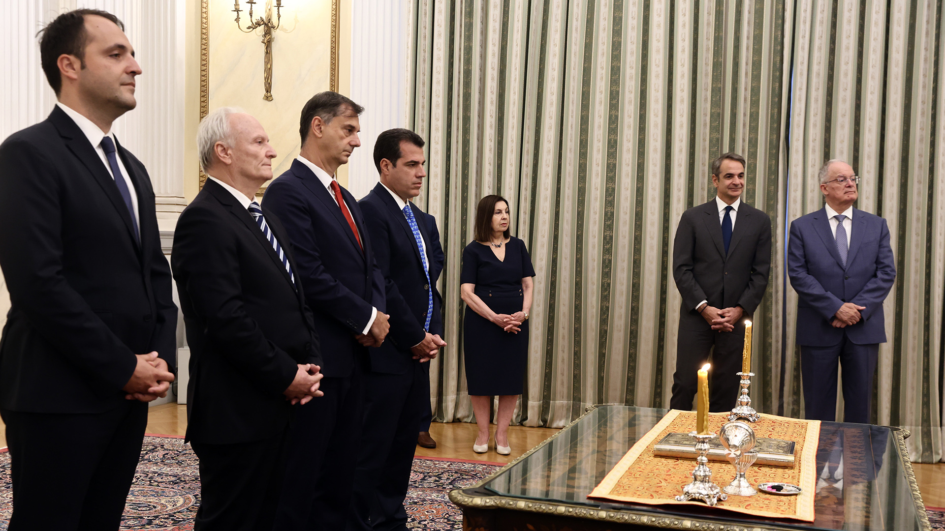 Ορκίστηκαν τα νέα μέλη της κυβέρνησης στο Προεδρικό Μέγαρο-1