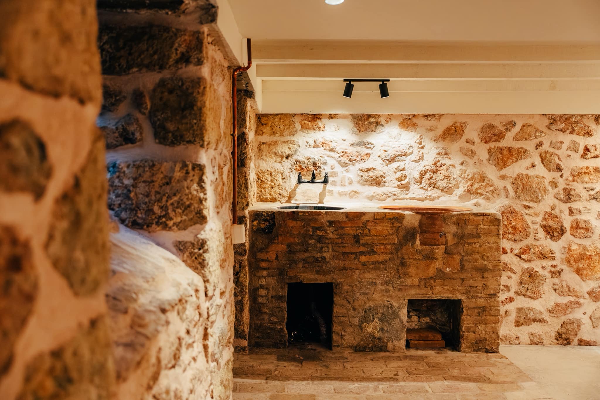 Ενα σπίτι με «στρώσεις» Ιστορίας-8