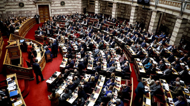 πυρ-ομαδόν-από-την-αντιπολίτευση-για-τ-563685739