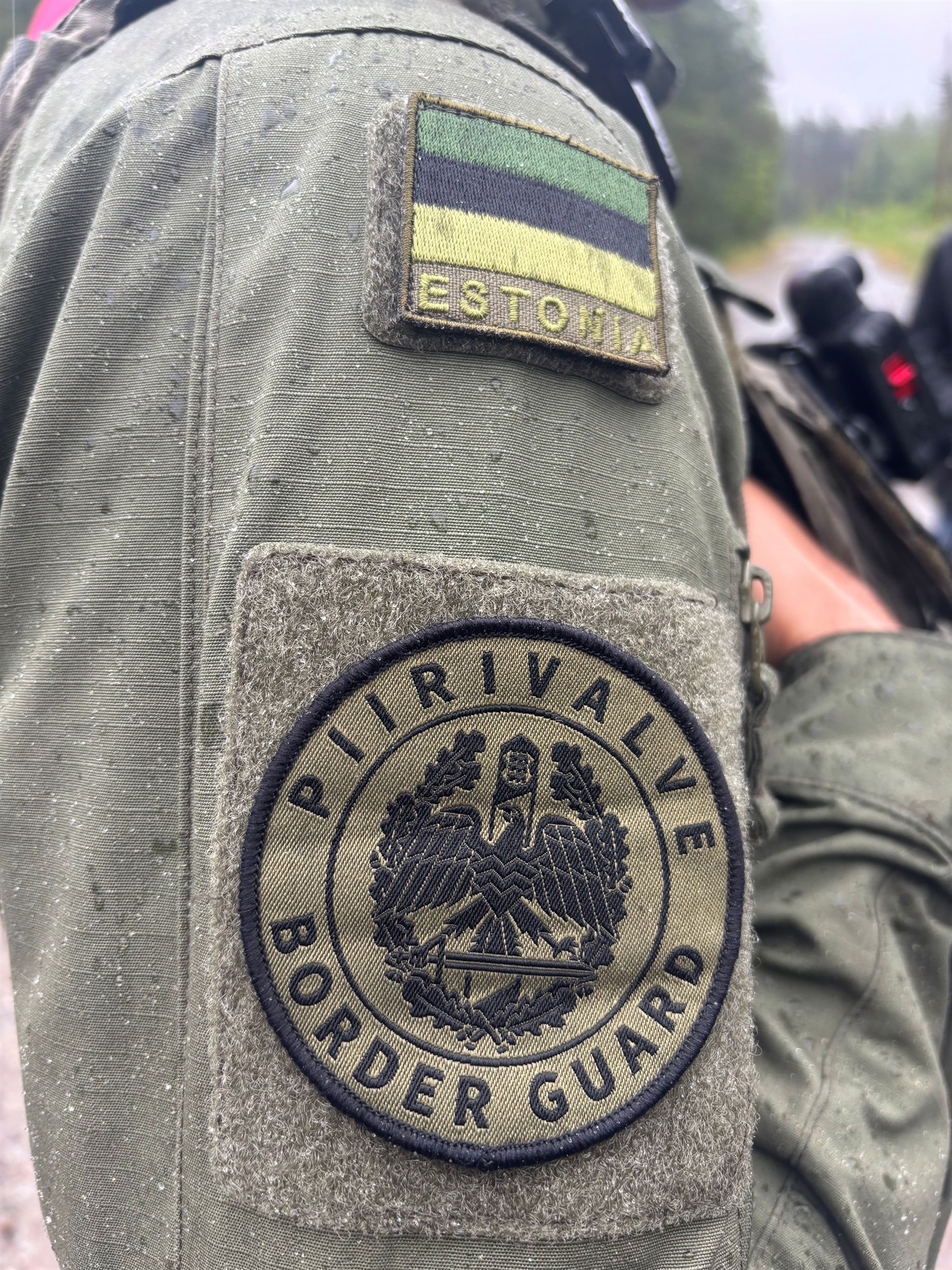 εδώ-είμαστε-όλοι-σε-επιφυλακή-563674438