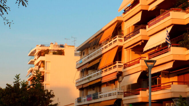 βλέπουν-επιβράδυνση-στην-αγορά-κατοι-563654194