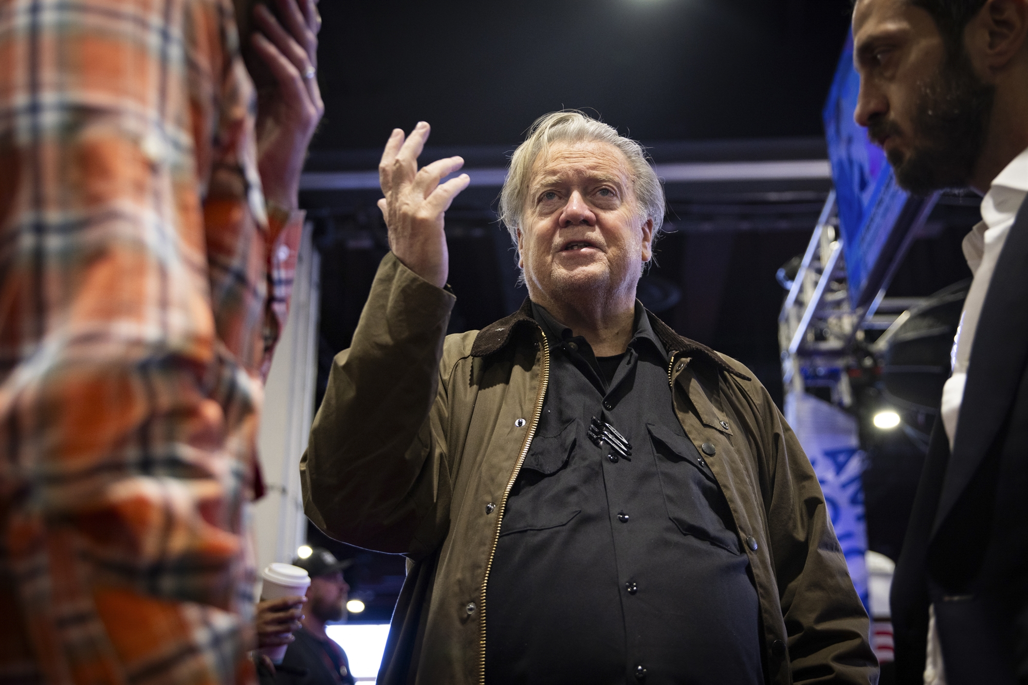 Στιβ Μπάνον στην «Κ»: Ποιοι πιέζουν τον πρόεδρο;-1