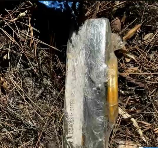 Πανεπιστημιούπολη: Φωτογραφίες από τα εκρηκτικά που εντοπίστηκαν σε σακούλα – Τι ερευνούν οι Αρχές-2