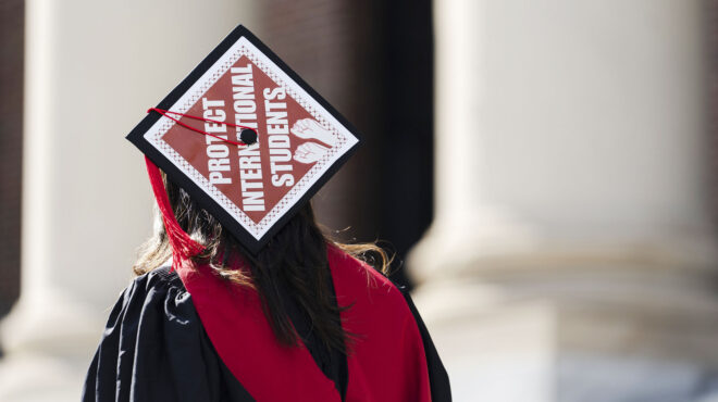 ανακωχή-επιδιώκει-το-χάρβαρντ-563680981