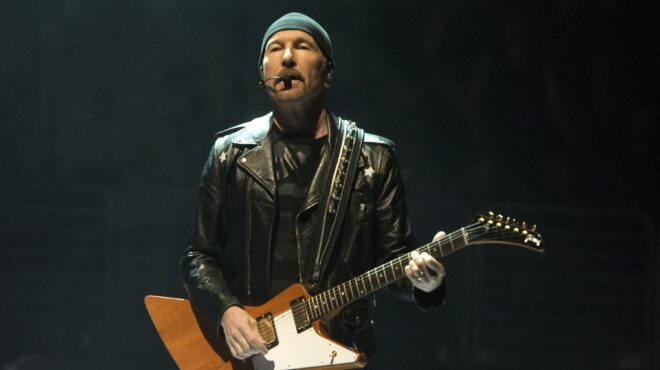 ο-κιθαρίστας-των-u2-απέκτησε-την-ιρλανδι-563680669