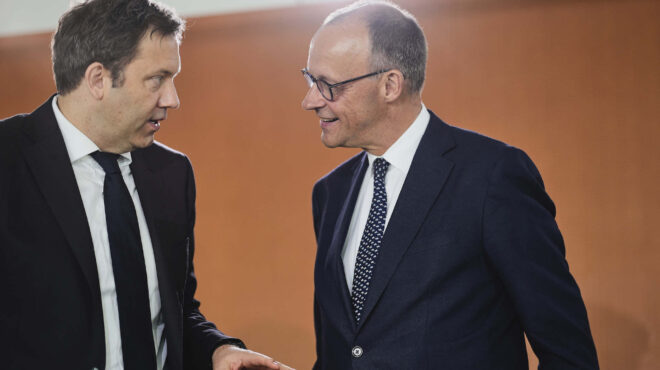 γερμανία-μερτς-και-κλίνγκμπαϊλ-θέλου-563648752