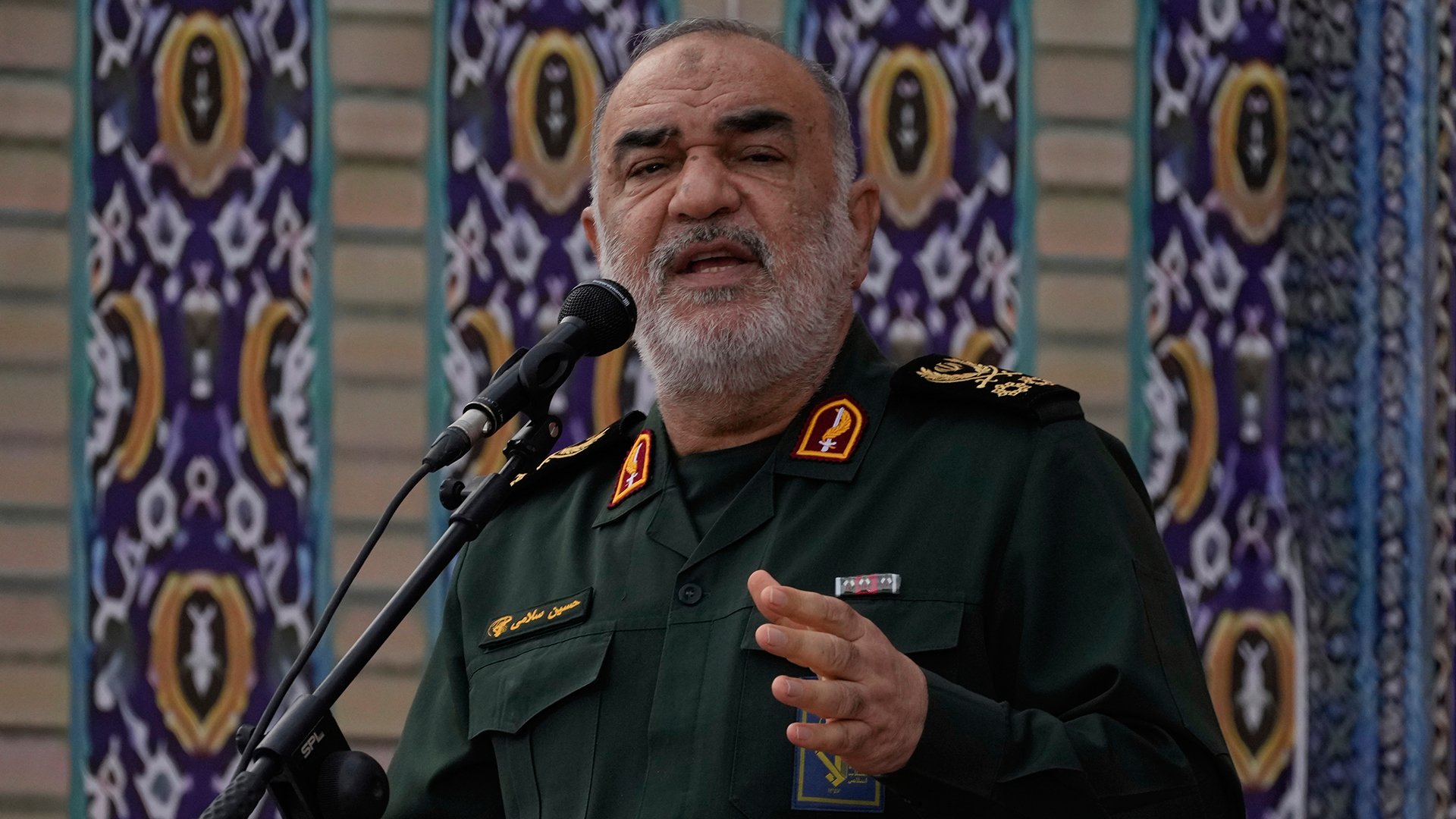 To Ισραήλ επιτέθηκε στο Ιράν: Πλήγματα σε πυρηνικές εγκαταστάσεις – Νεκρός ο διοικητής των Φρουρών της Επανάστασης-2