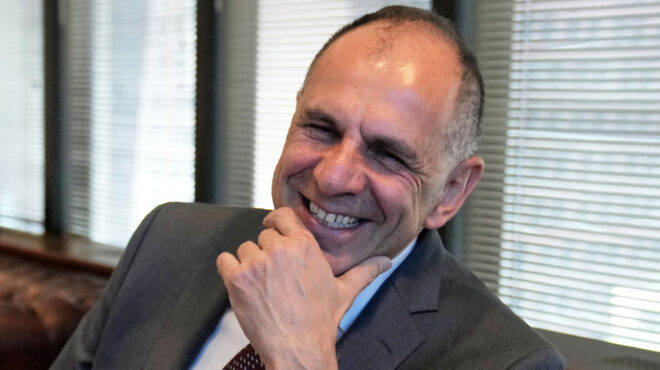 εντός-και-εκτός-διπλωματία-χωρίς-προϋ-563687842