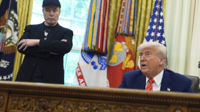 νέα-κριτική-μασκ-στην-κυβέρνηση-τραμπ-563649934