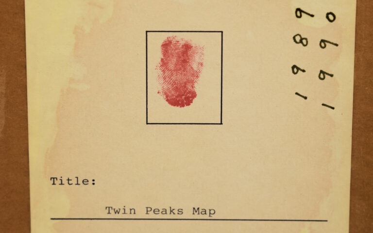 Ο «μυστήριος κόσμος» του Ντέιβιντ Λιντς σε δημοπρασία [φωτογραφίες]-1