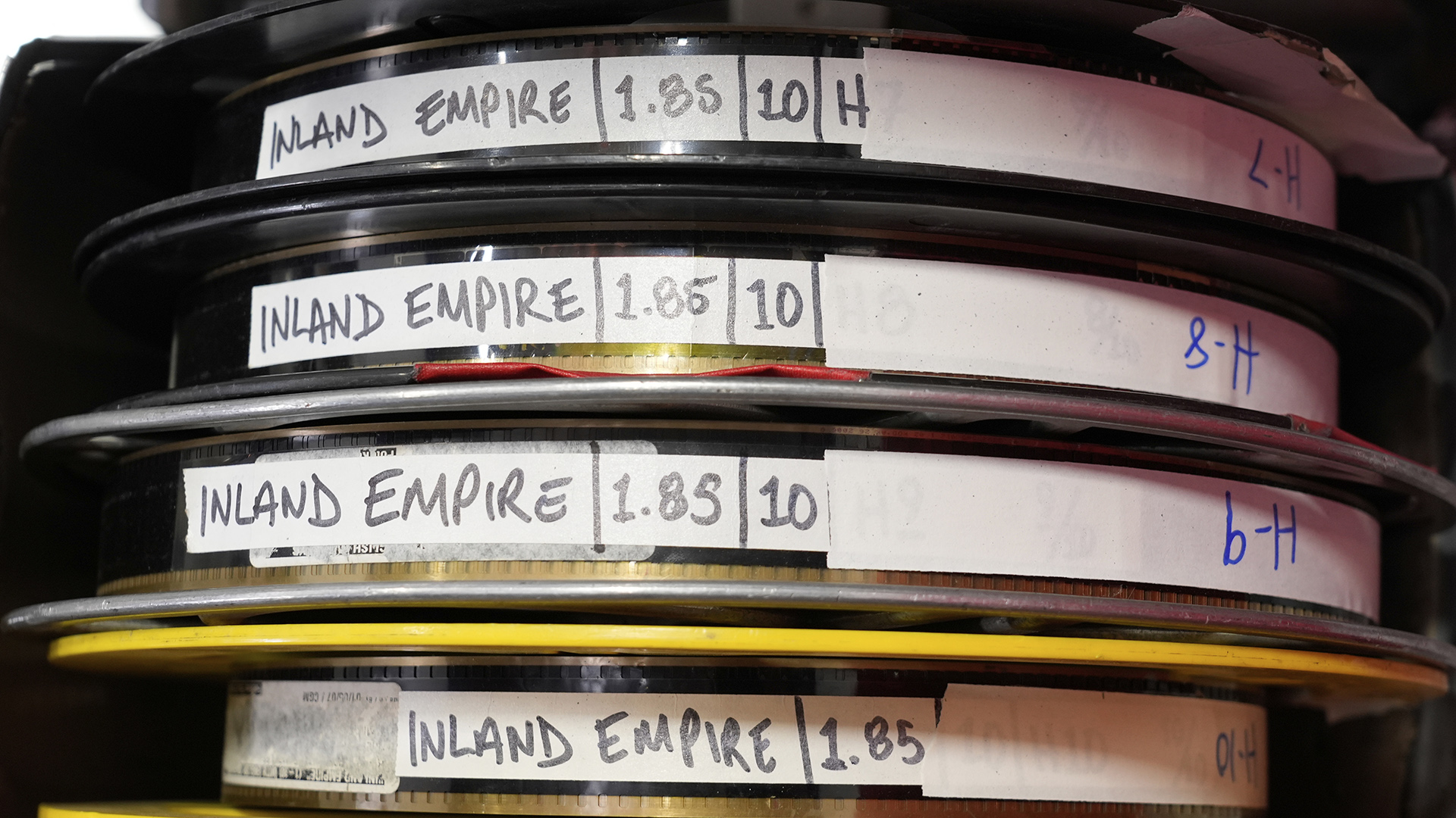 Ο «μυστήριος κόσμος» του Ντέιβιντ Λιντς σε δημοπρασία [φωτογραφίες]-3