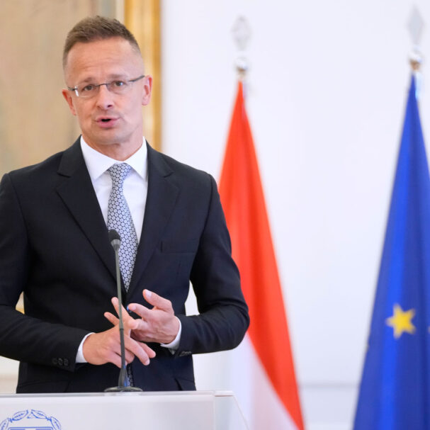 πίτερ-σίγιαρτο-στην-κ-εθνική-απόφα-563687893