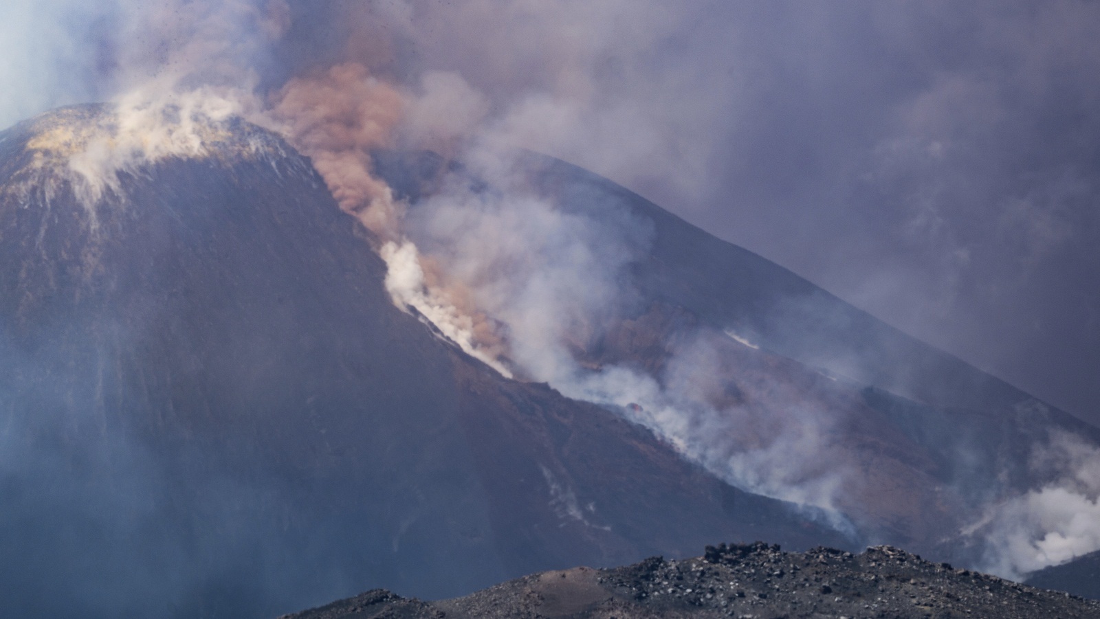 Τι έκανε τόσο σπάνια τη νέα έκρηξη της Αίτνας [εικόνες]-3