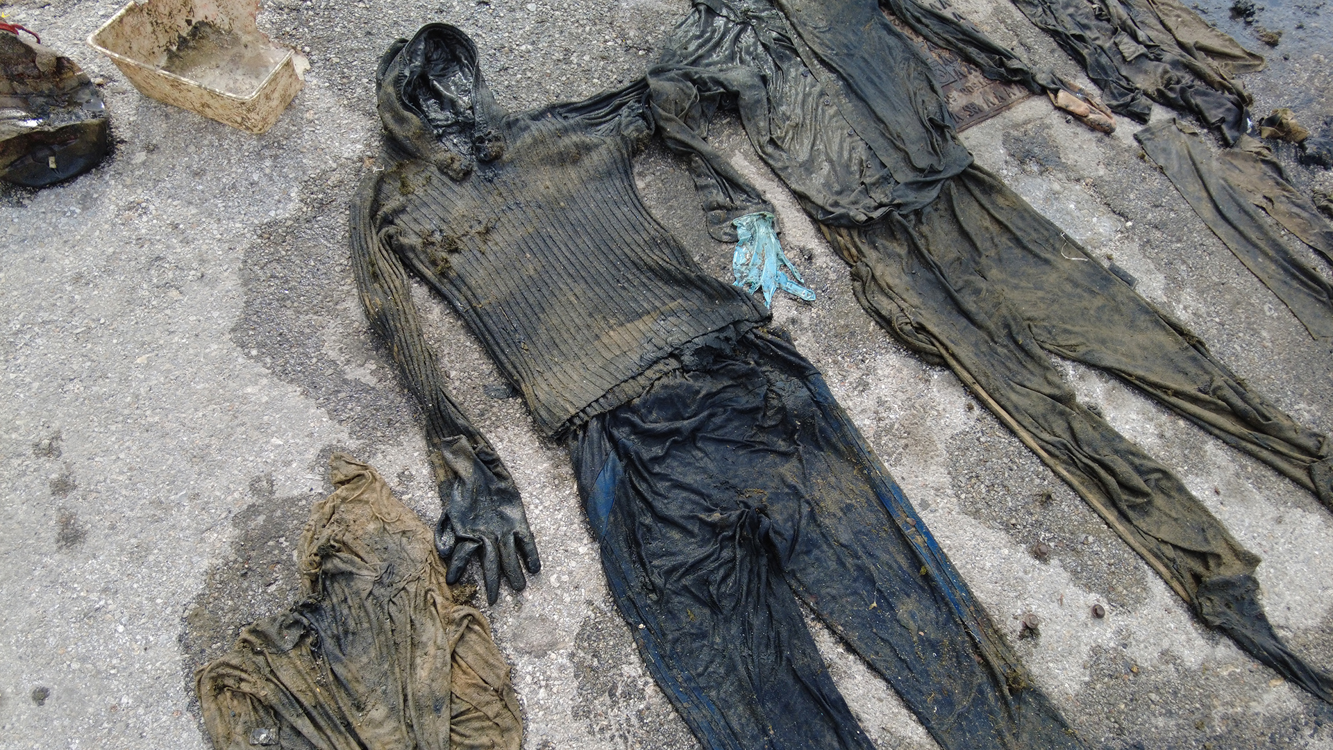 «Τα βγάλατε όλα αυτά από τη θάλασσα της Αλοννήσου;»-4