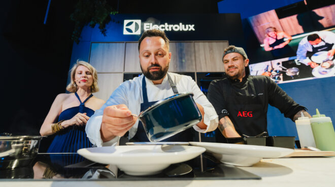 η-electrolux-group-γιορτάζει-30-χρόνια-παρουσίας-στην-563689840