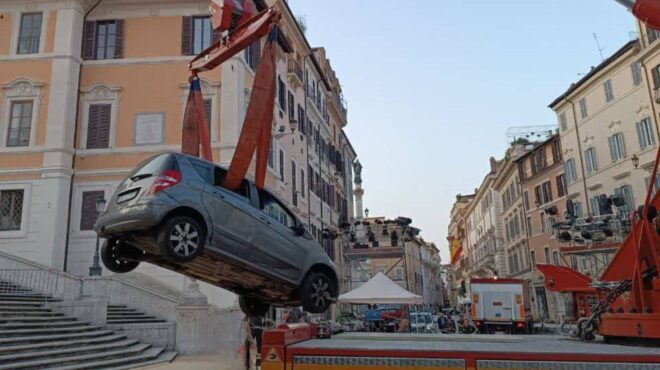 ρώμη-η-στιγμή-που-81χρονος-κατεβαίνει-μ-563670595
