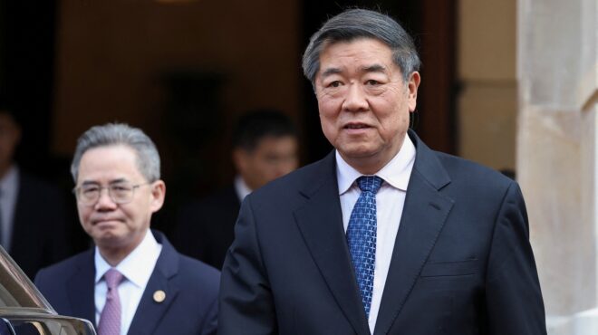 εμπορικός-πόλεμος-οι-ηπα-και-η-κίνα-λέν-563657602