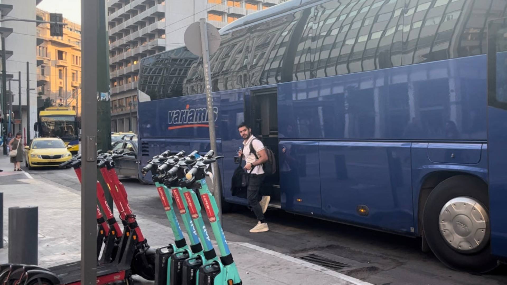 «Ηταν κόλαση, νόμιζα ότι δεν θα φύγουμε» – Επαναπατρίστηκαν 105 Ελληνες από το Ισραήλ-1