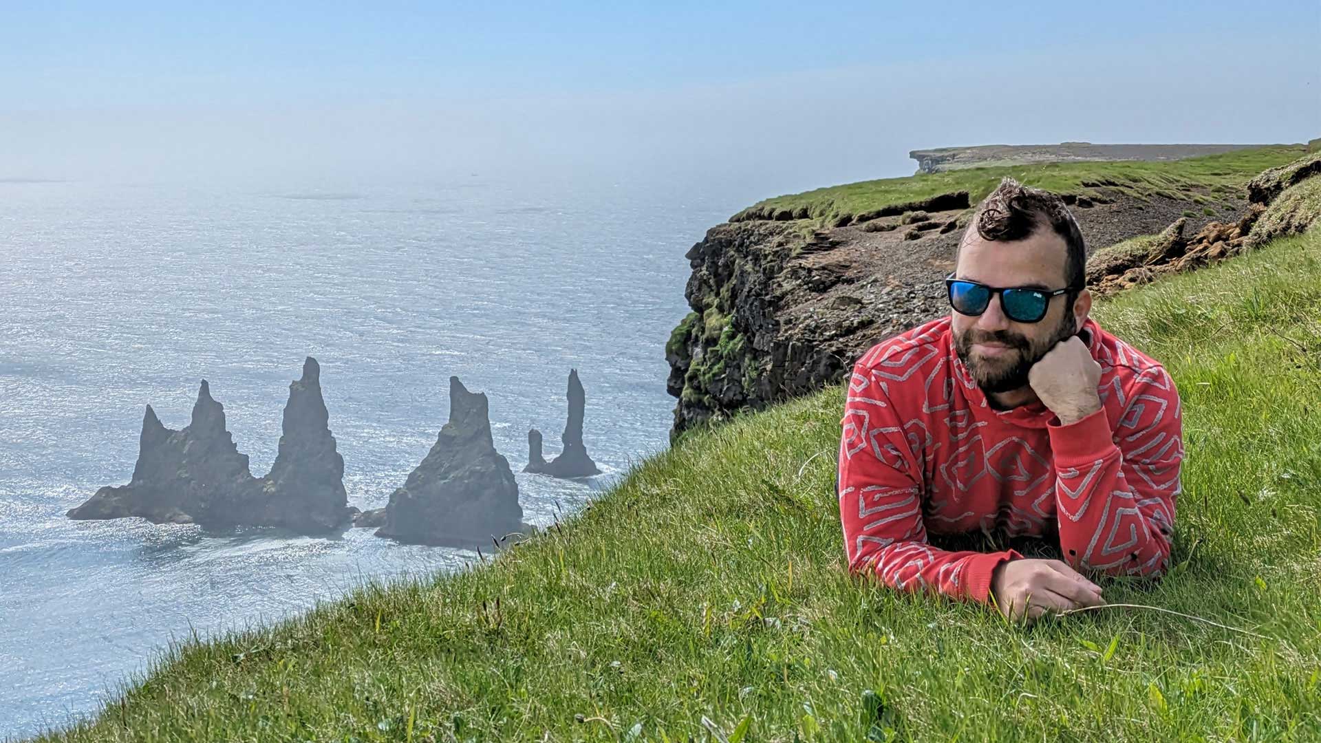 Τι κάνουν τόσοι Eλληνες στην Ισλανδία;-1