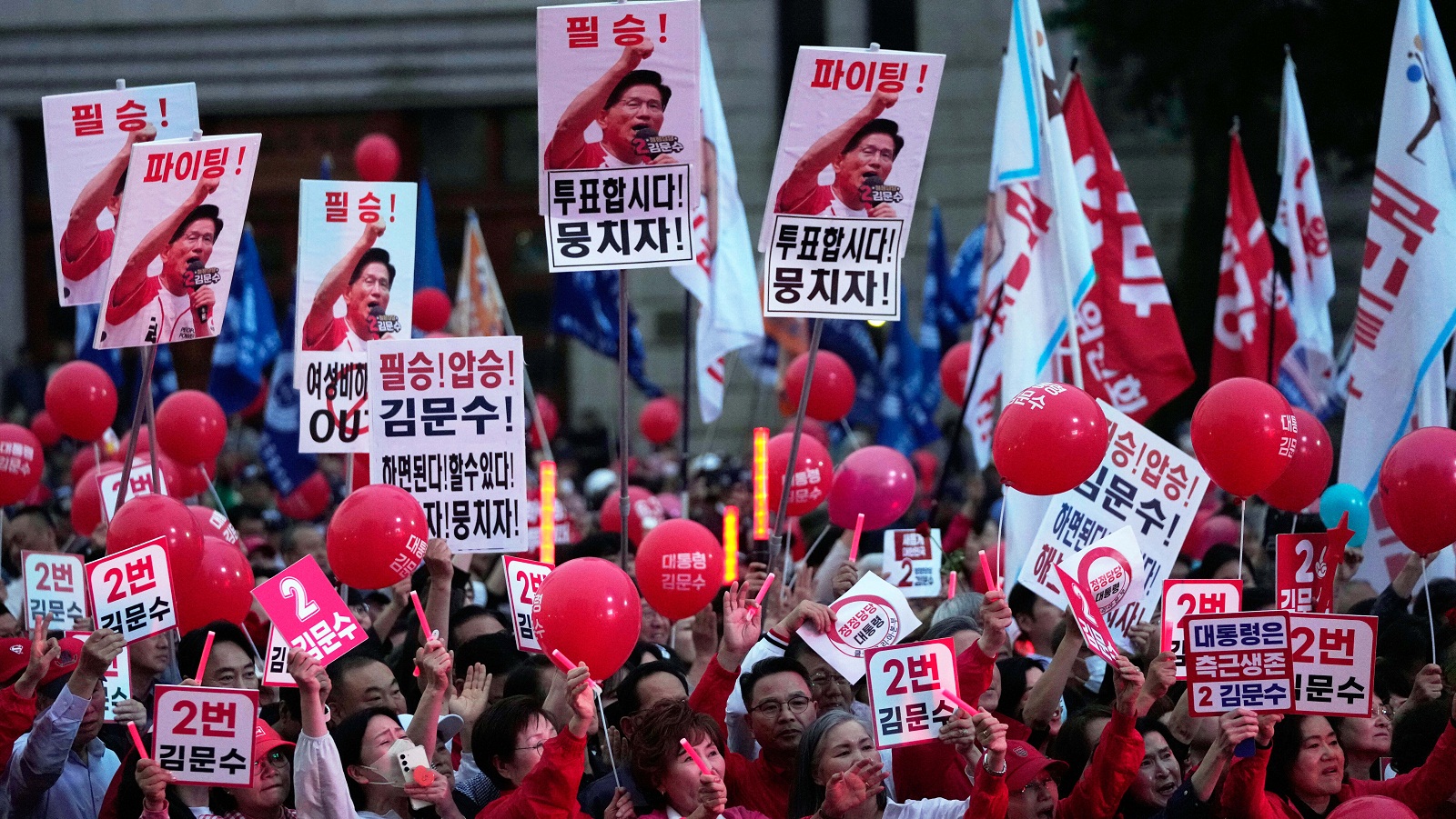 Η Νότια Κορέα εκλέγει νέο πρόεδρο 6 μήνες μετά την απόπειρα πραξικοπήματος-2