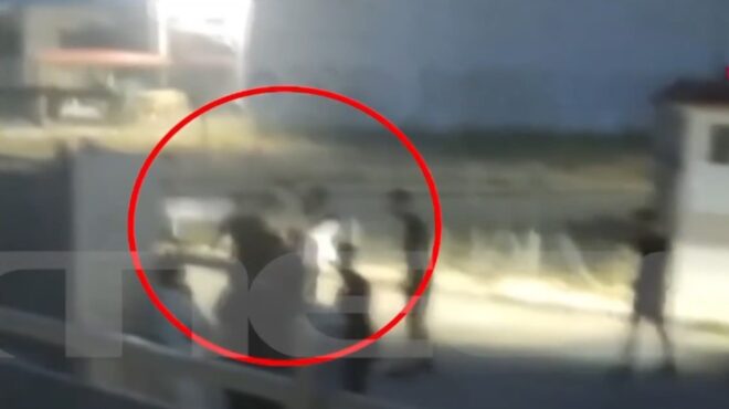 μενίδι-αγρια-συμπλοκή-ανηλίκων-έξω-απ-563669299