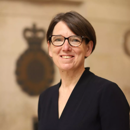 Ανθρωπολόγος, κωπηλάτρια, πράκτορας – Ποια είναι η πρώτη γυναίκα επικεφαλής της MI6-4