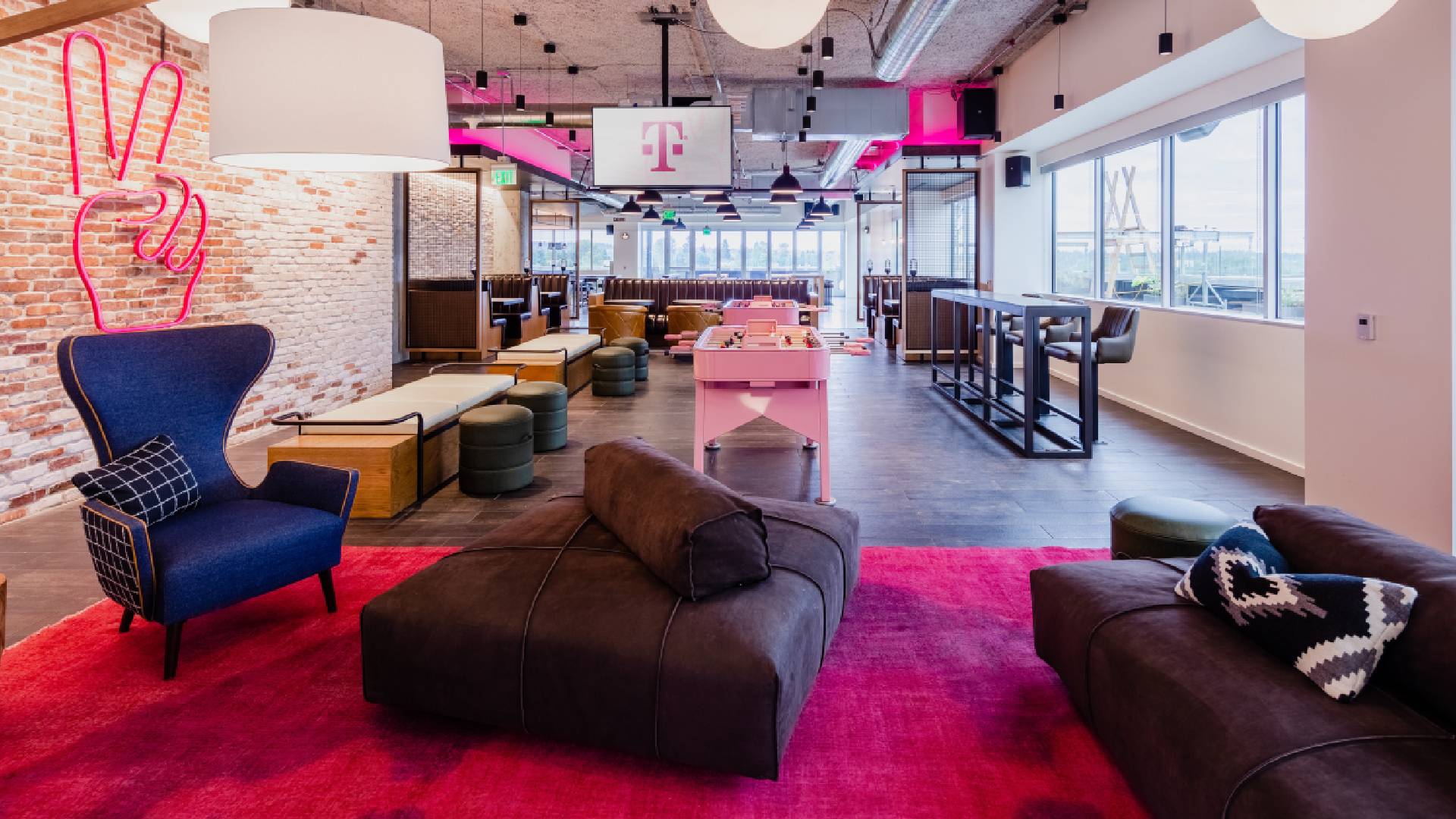 Η «Κ» στο αρχηγείο της T-Mobile US: Η «ναυαρχίδα» του Ομίλου Telekom έχει ελληνικές ρίζες-2