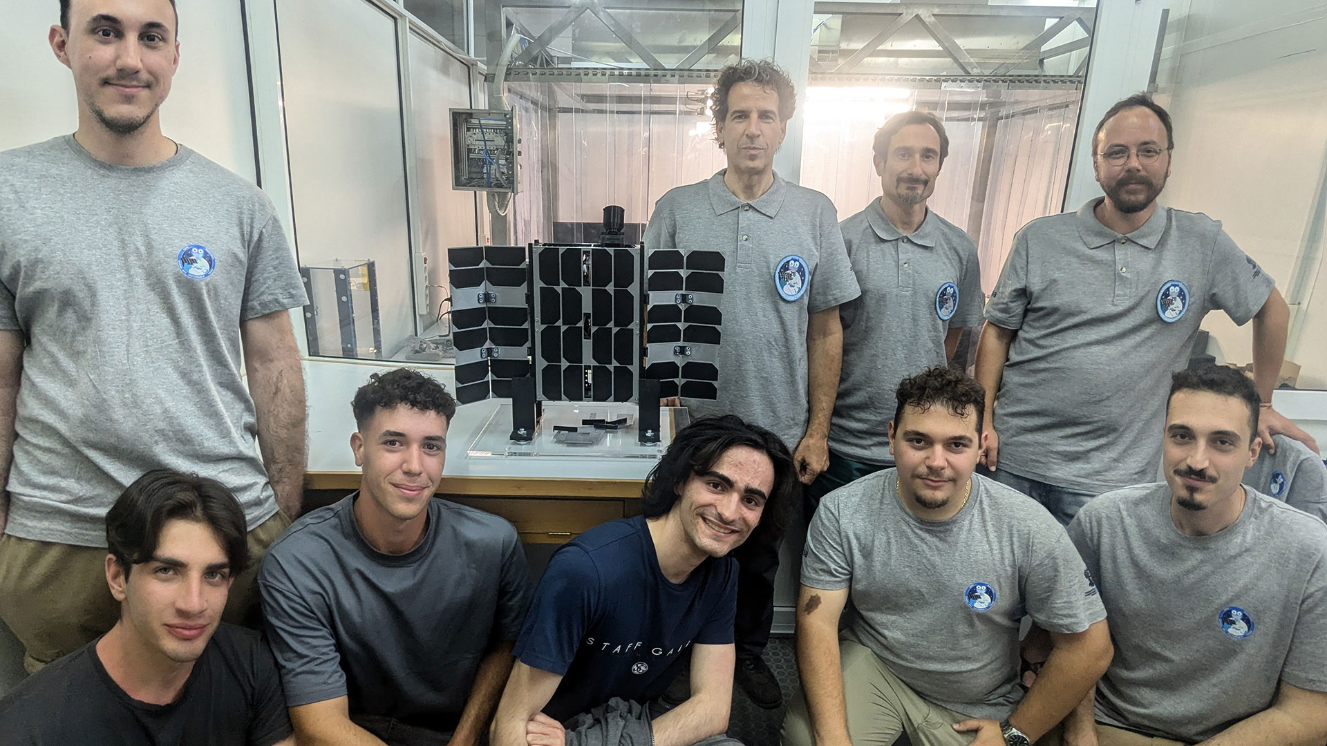 Ο πρώτος δορυφόρος made in Greece: «Ηταν όνειρο που έγινε πραγματικότητα»-4