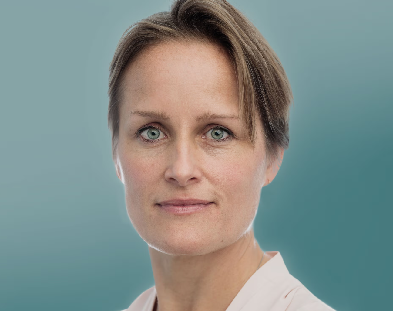 Η MI6 διόρισε για πρώτη φορά στην ιστορία της γυναίκα αρχηγό-1