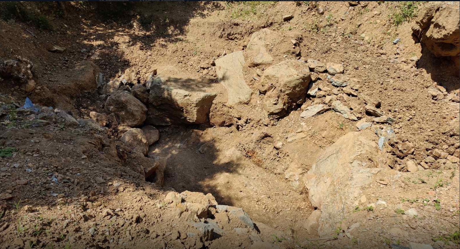 Ημαθία: Τρεις συλλήψεις για αρχαιοκαπηλία – Εσκαβαν σε αρχαιολογικό χώρο-3