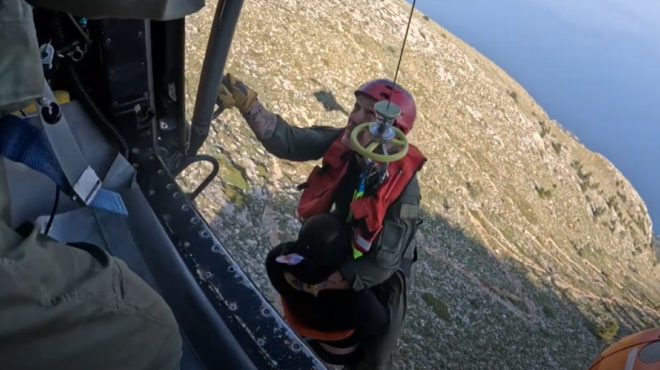 αγιον-ορος-διάσωση-τραυματία-με-super-puma-της-563670541