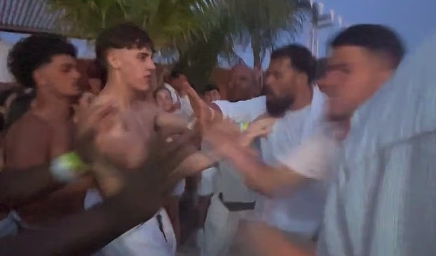 αγριος-καβγάς-σε-κλαμπ-στη-ζάκυνθο-μ-563690182