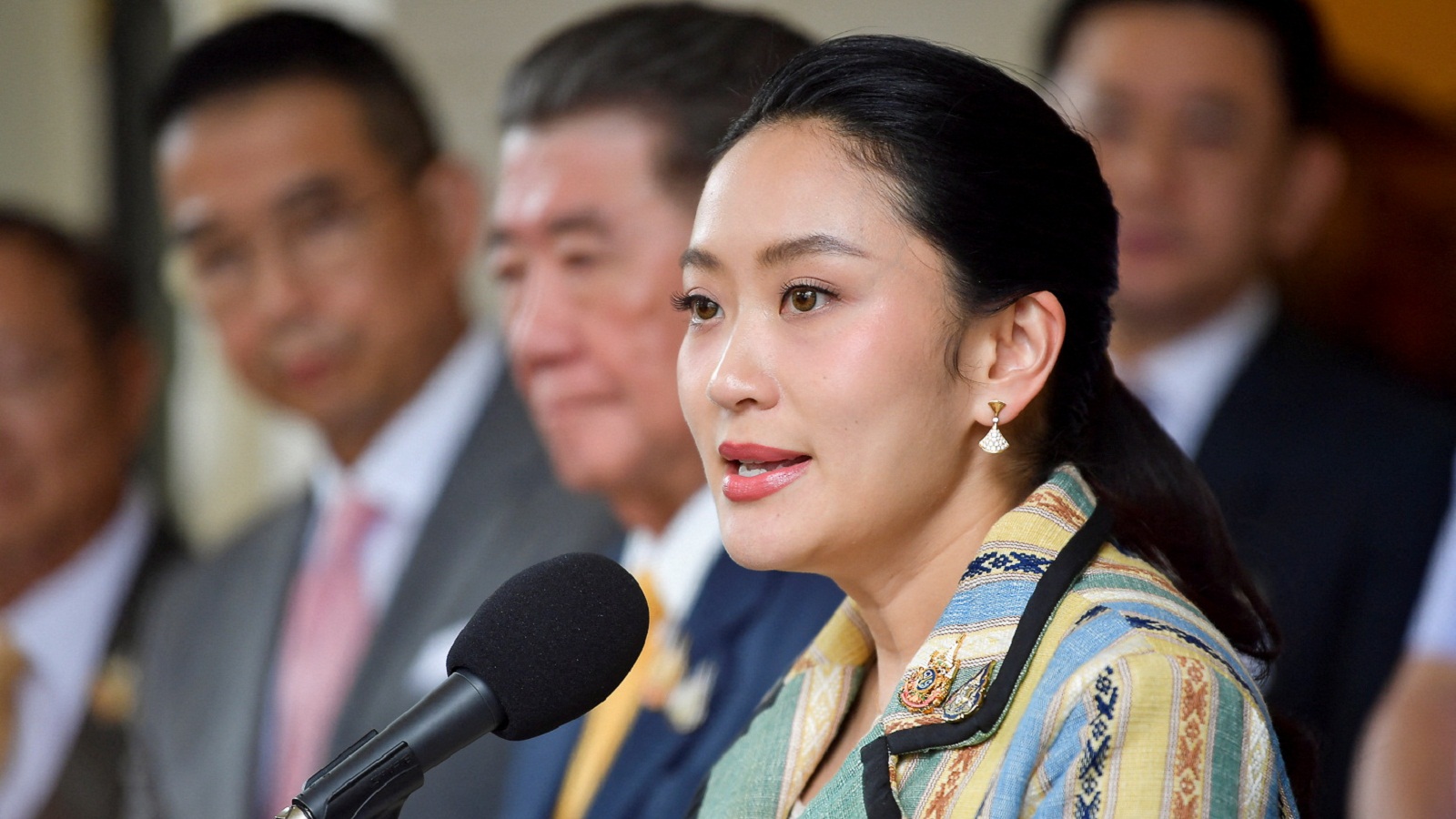 Ινδοκίνα: Η Ταϊλάνδη έκλεισε τα σύνορα με την Καμπότζη καθώς κλιμακώνεται η ένταση μεταξύ τους-1