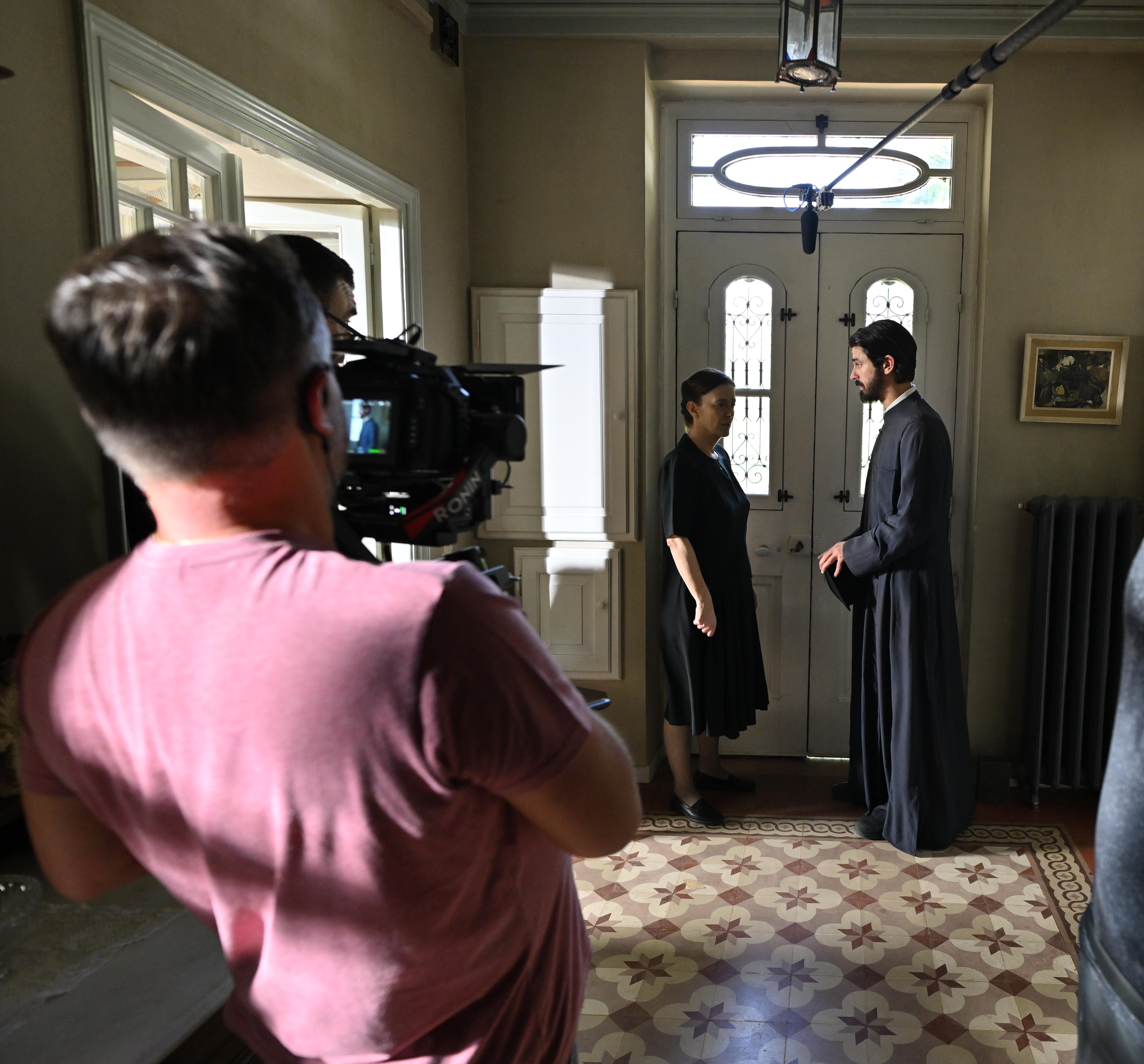 «Αγιος Ερωτας»: Στα γυρίσματα της σειράς, λίγο πριν το φινάλε της πρώτης σεζόν-5