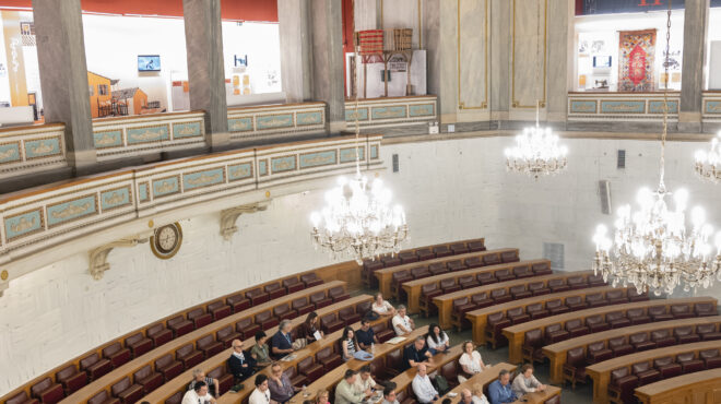 από-την-εξουσία-στο-εκτελεστικό-απόσπ-563661301